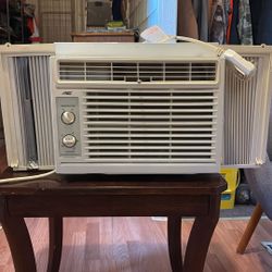 ARTIC KING 5000 BTU AIR CONDITIONER 