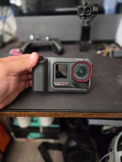 Insta 360 go ultra and Insta360 ace pro 2