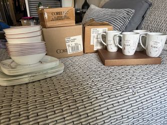 39-Piece Corelle Dishware Set / Lot – Splendor & Coordinating Pieces – Some New
