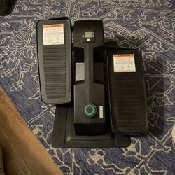 Cubii F3A2 Under Desk Elliptical