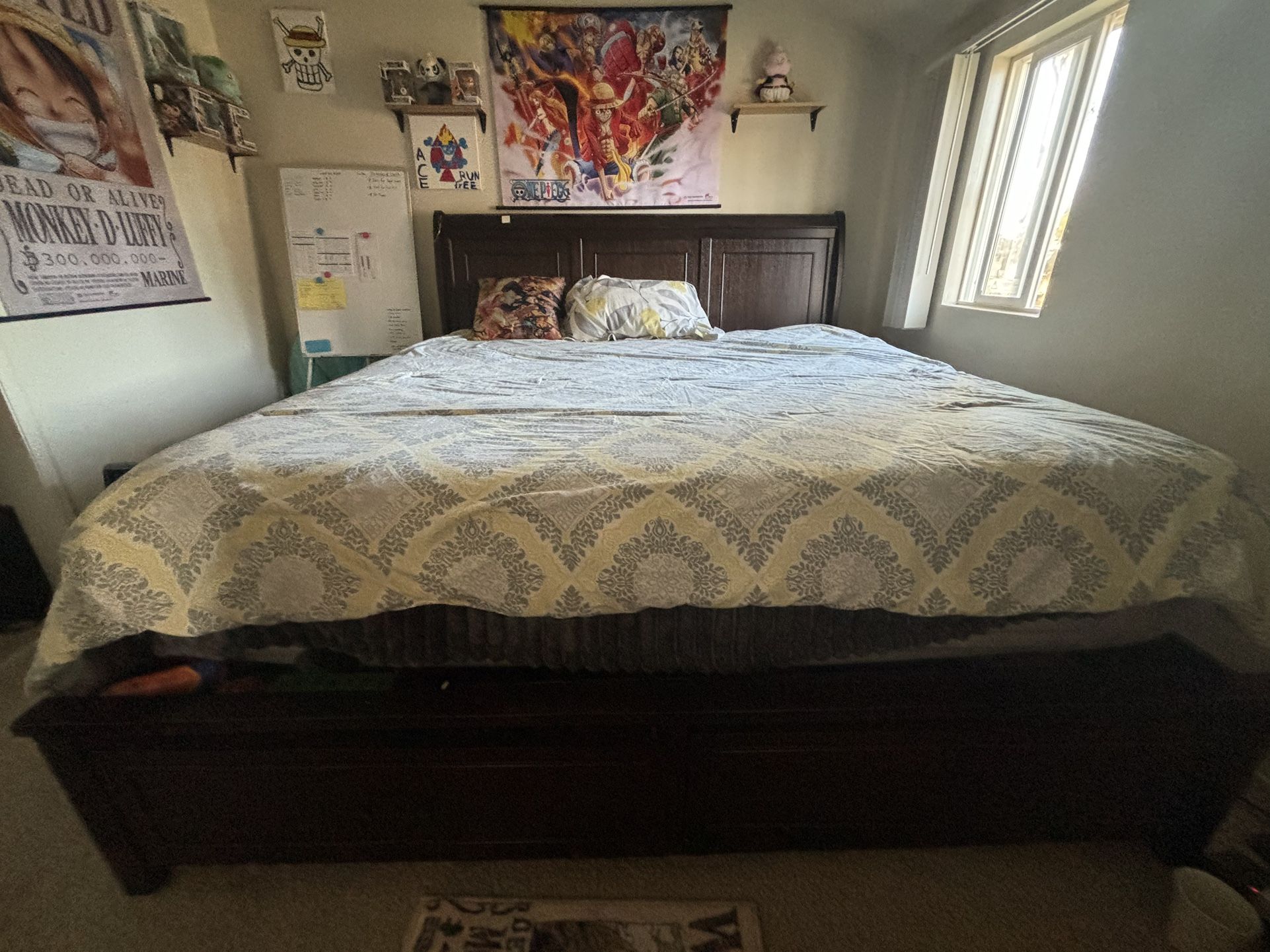 KING SIZE BED W/FRAME