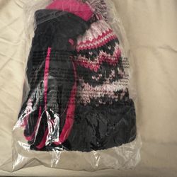 Youth Girl’s Winter Gloves And Beanie