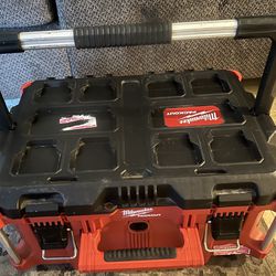 Milwaukee Packout Tool Box