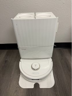 Roborock Qrevo Pro robotic vaccum and mop cleaner