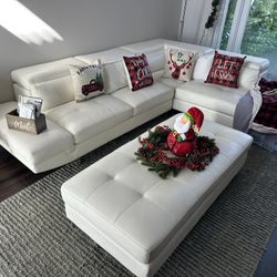 Modern White Sectional Sofa + Ottoman – Great Condition, Miramar  Pickup