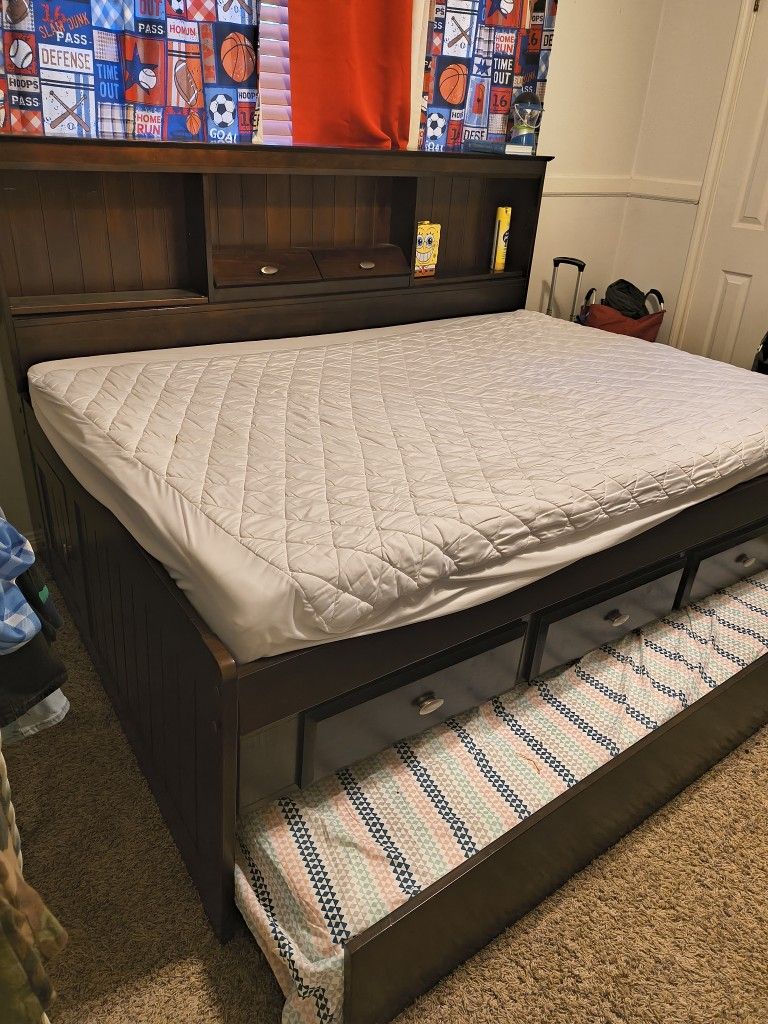 Full Size Bunk Bed With Memory Mattress