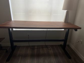 Uplift desk