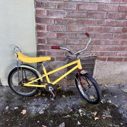 Vintage Schwinn one owner stingray, pixie bike banana seat bicycle Original Pedals
