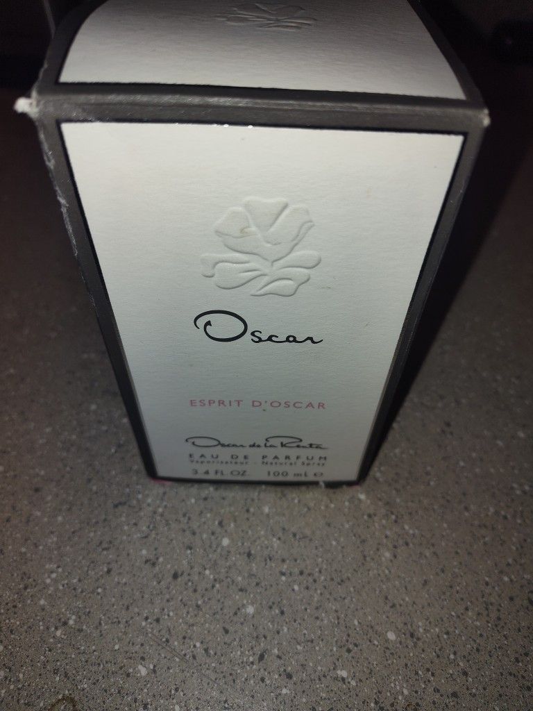 Oscar de la Renta Perfume 