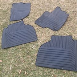 Chevy Silverado Rubber Floor Mats ( Crew Cab)