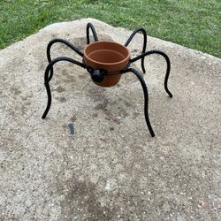 Metal 15” Spider Shaped Plant Holder