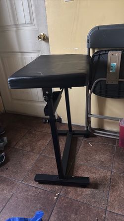 Tattoo arm rest