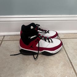 Nike Women’s Basketball Sneaks