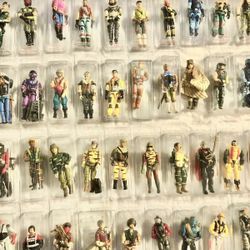 Collector seeking vintage old GI Joe toys dolls action figures accessories 1960s 70s 80s g.i. Joes toy figure doll collector collectibles 