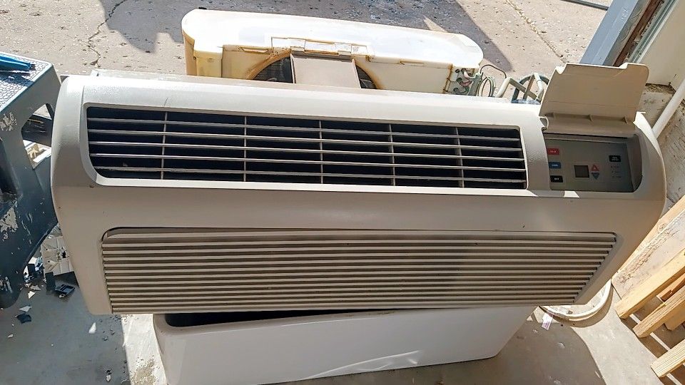AMANA 14,000 BTU Heat Pump Packaged Terminal Air Conditioner with 5.0 kW Electric Heater