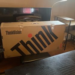 Lenovo ThinkVision 40’ Ultra Curved Monitor