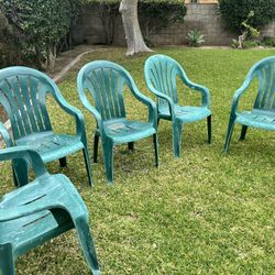 5 Plastic Chairs green Color 