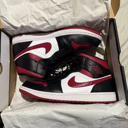 Jordan 1 Mid Black/Noble Red-White Men’s Size 12