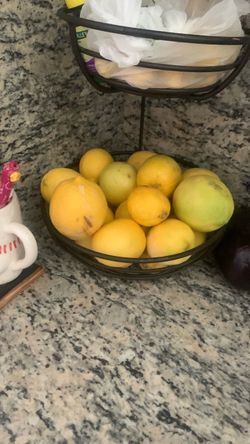 Large and small lemons