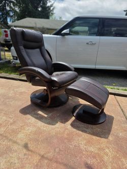 High end recliner chair from relax the back
