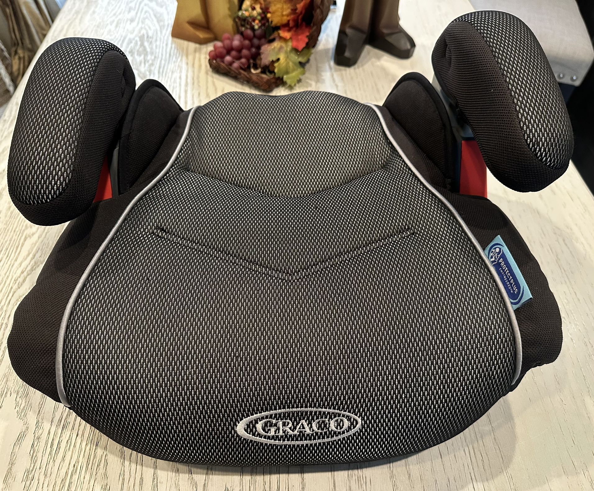 Graco TurboBooster Backless Booster Seat – Like New!