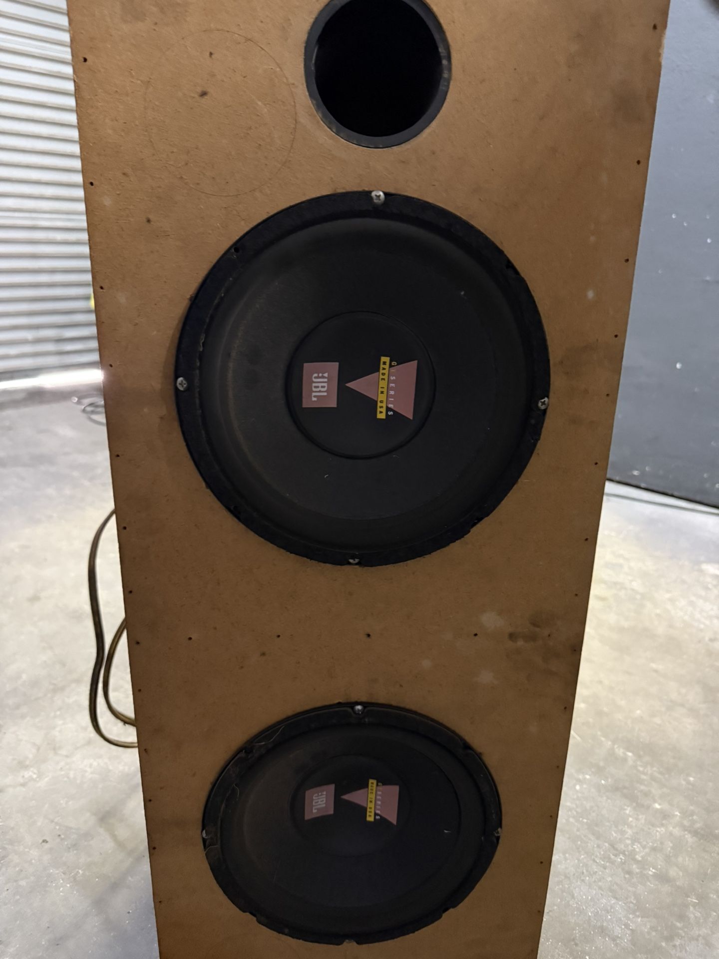 2 10 Inch Sub Woofers And Amp