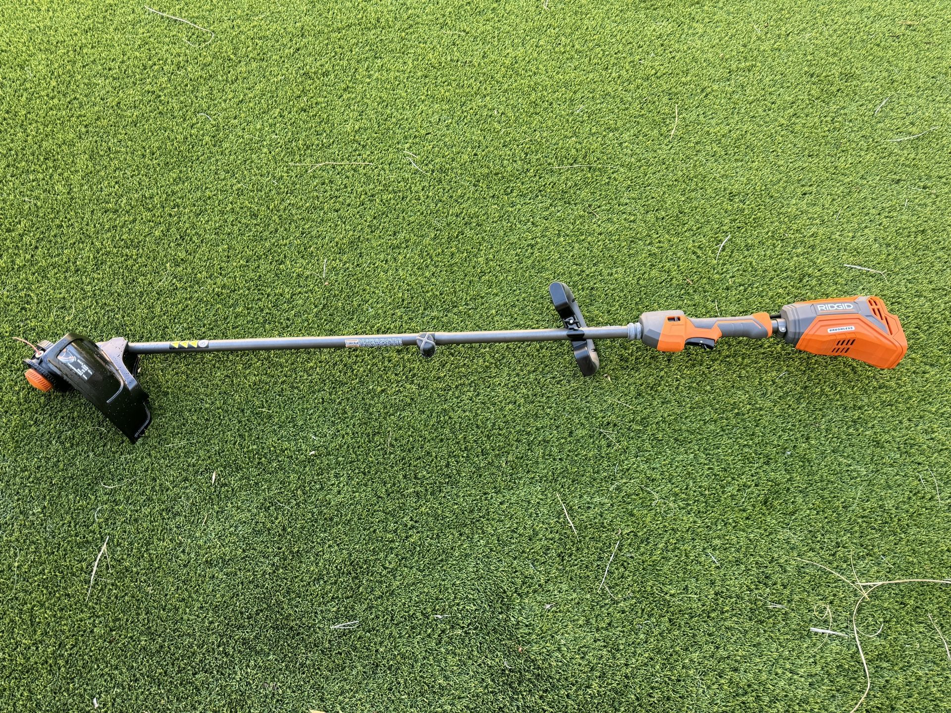 RIDGID String Trimmer 14" Electric Cordless 2Trim Lines Straight Shaft