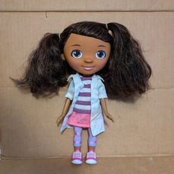Dottie Doc McStuffins Singing Doll "Wash Your Hands" 11" Height 