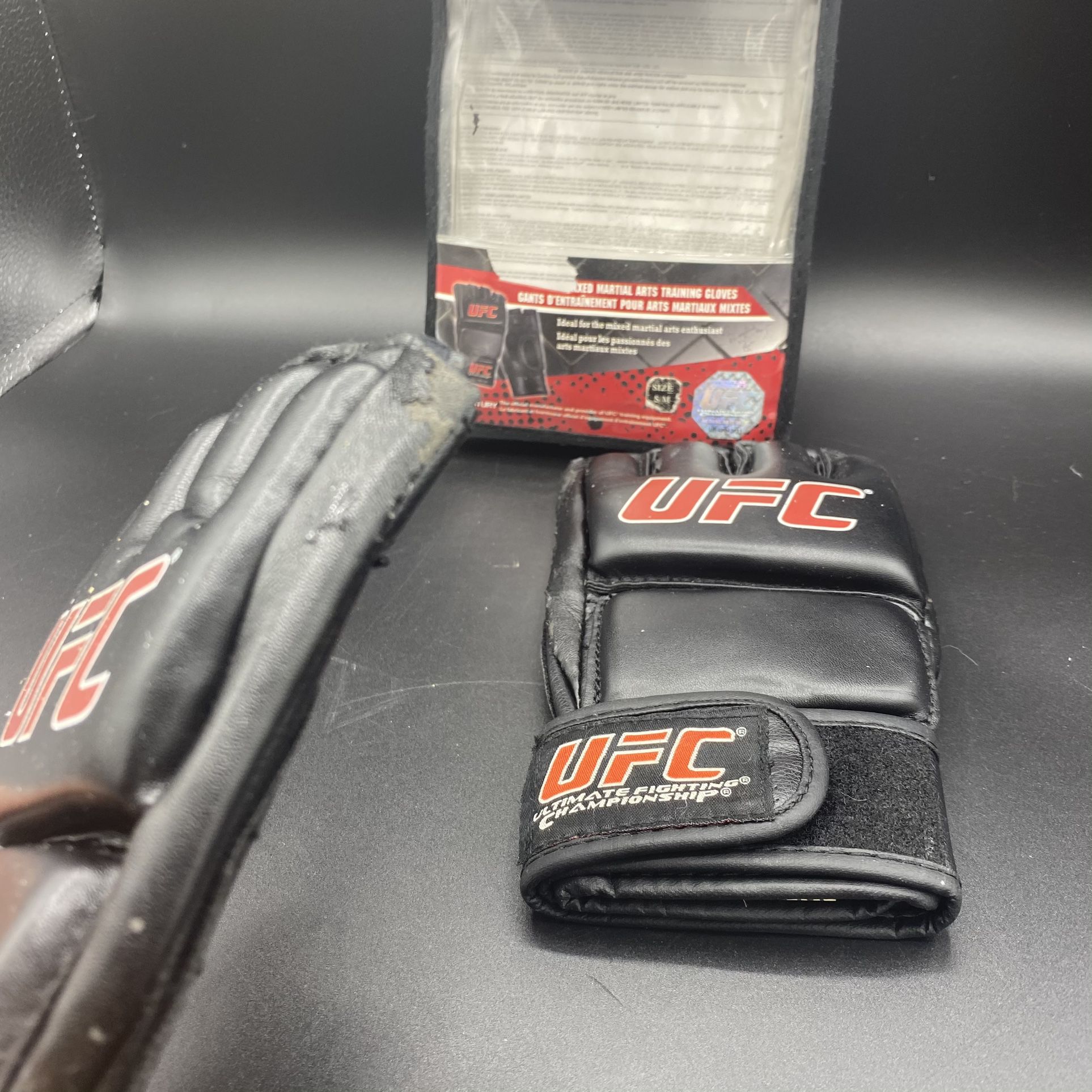 Ufc Ultimate Fighting Championship Gloves Sz. S/M