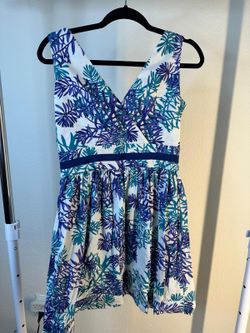 Beautiful V-neck Dress 