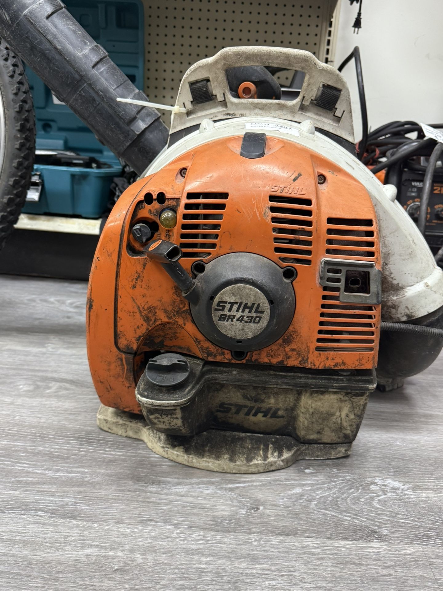 STIHL LEAF BLOWER