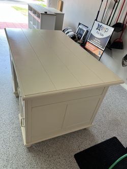 Alcott hill madelynn executive desk discount