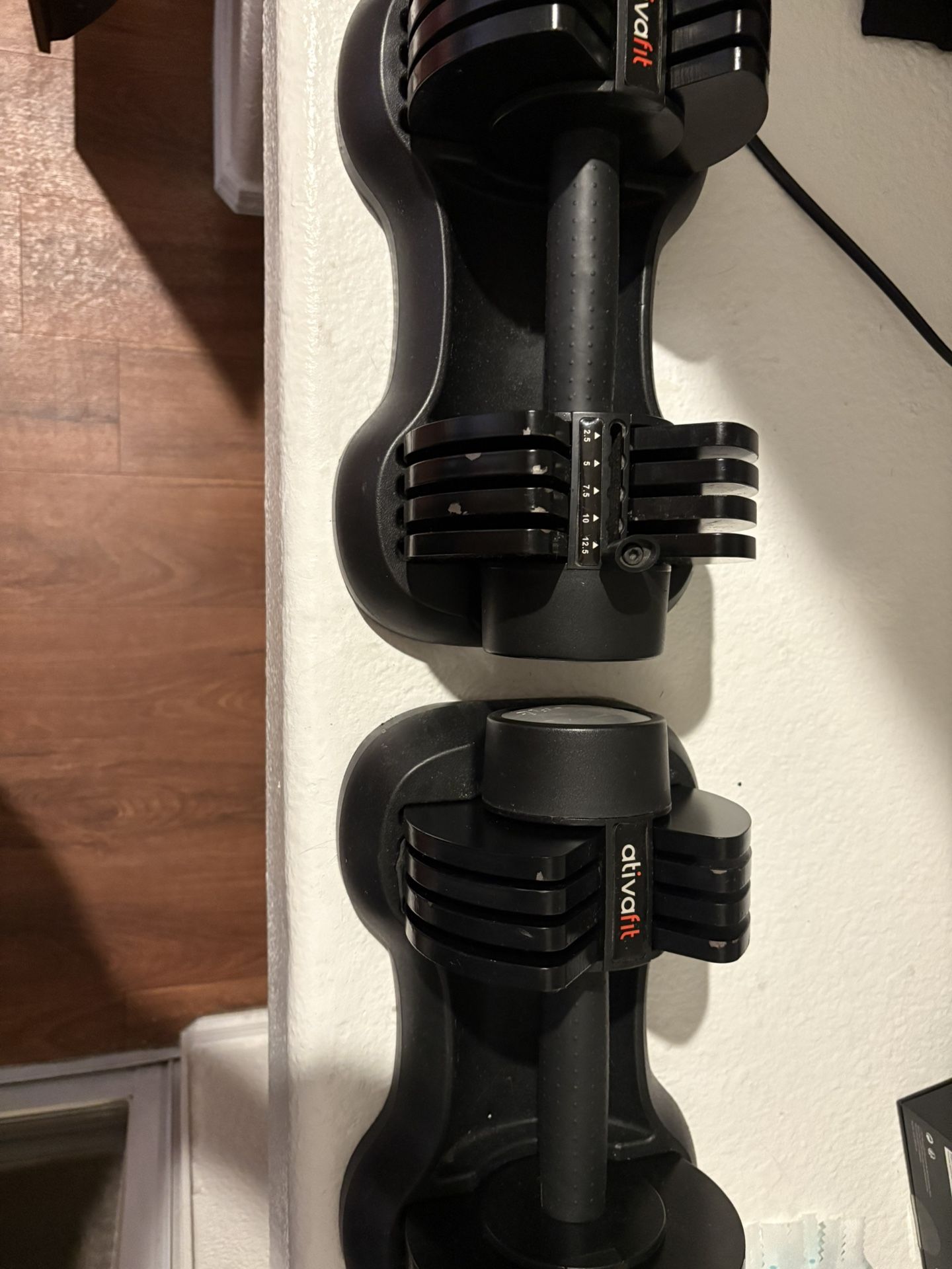 Adjustable Dumbbells Set