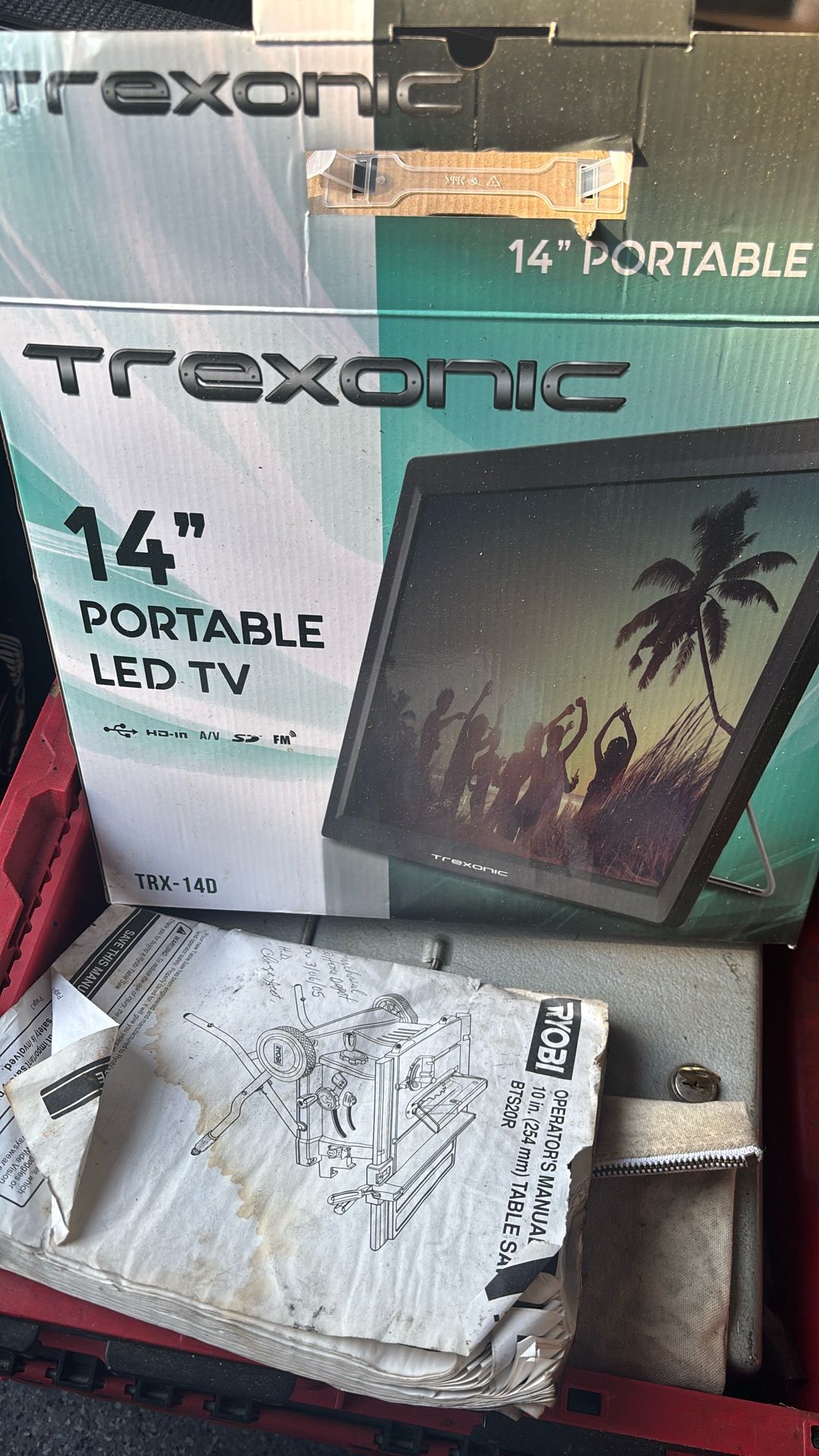 14” Portable TV