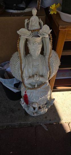 Chinese Blanc-de-Chine porcelain figure of a Thousand-Hand Guanyin.