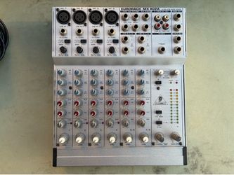 BEHRINGER EURORACK MX 802A MIXER