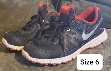 Nike size 6 Womens