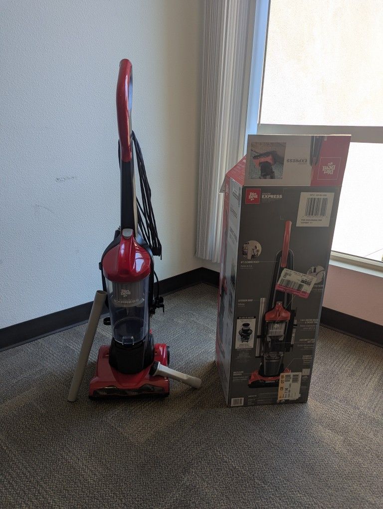 (SALE PENDING) Dirt Devil Endura Express Vacuum Cleaner