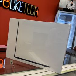 Apple 13” Macbook Air M2 Chip 8GB Ram 256SSD! New in box!