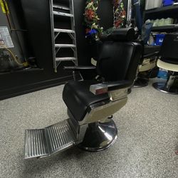 Barber Chairs 