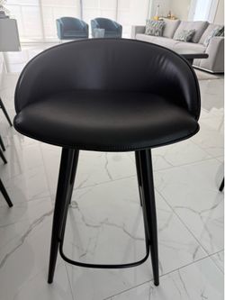 ISLAND STOOLS