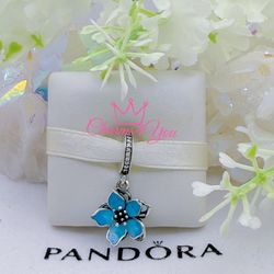 Adorable Charm 925 silver for Pandora moments bracelet.