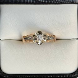 14k two tone rose gold 0.25Ct diamond flower ring size 8