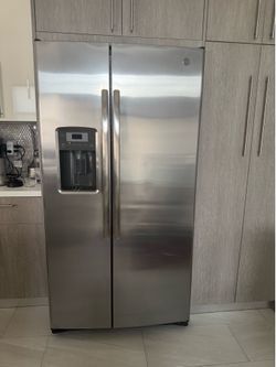 GE Refrigerator