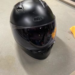 Motorcycle racing helmet