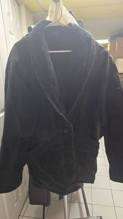 Black Sherpa-Lined Jacket. Size L