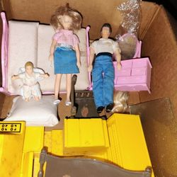 Vtg Doll Playset..
