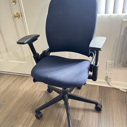 STEELCASE LEAP V2 CHAIR FULLY LOADED WITH ADJUSTABLE LUMBAR SUPPORT 