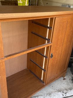 BIG 5 DRAWER DRESSER W/ CABINET SHELVES