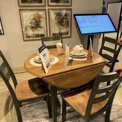 Round Drop Leaf Dining Table and 4 Chairs 